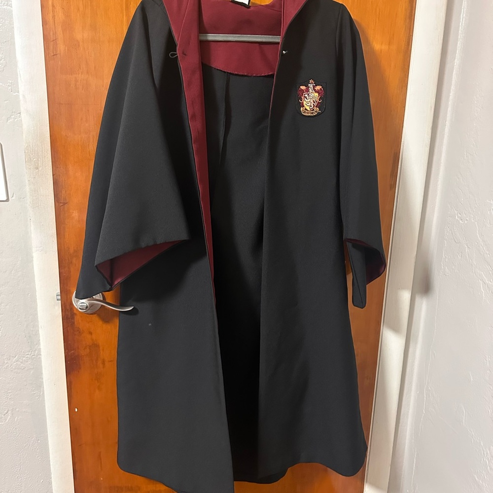 Harry Potter Griffendor Robe. From Universal Studios